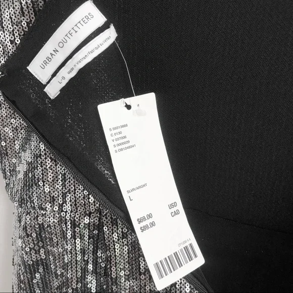 Urban Oufitters Jenny silver sequin mini dress - Picture 6 of 11